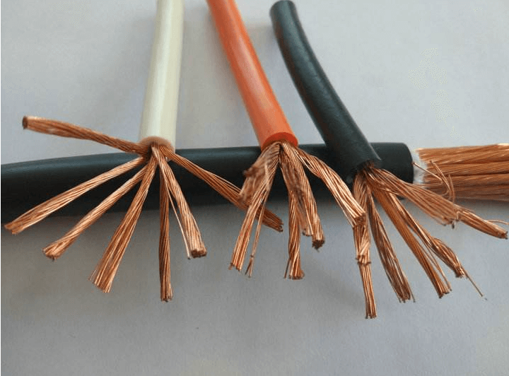 China 4 mm2 verseiltes Kupfer-PVC-isoliertes elektrisches Kabel 12 AWG einadriges Hausdraht-Erdkabel